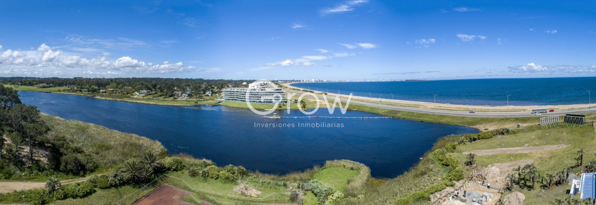 Apartamento ID.4171 - Vende apartamento con vista al mar de 3 suites, en Mansa- Punta del Este.