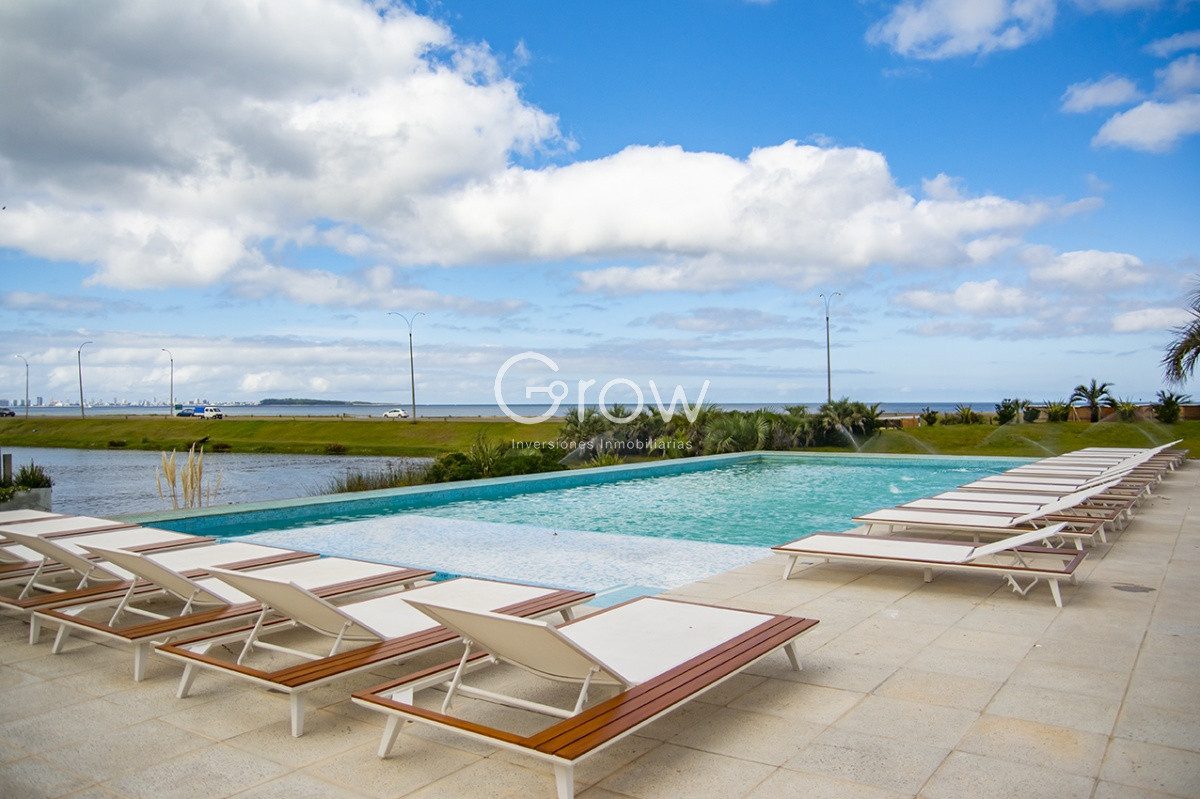 Apartamento ID.4171 - Vende apartamento con vista al mar de 3 suites, en Mansa- Punta del Este.