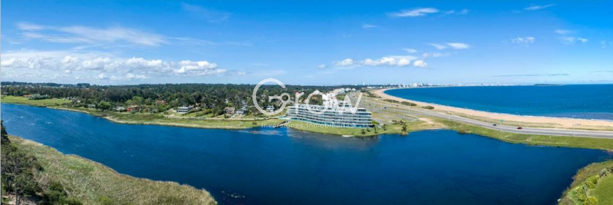 Apartamento ID.4171 - Vende apartamento con vista al mar de 3 suites, en Mansa- Punta del Este.
