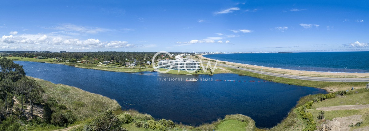 Apartamento ID.4171 - Vende apartamento con vista al mar de 3 suites, en Mansa- Punta del Este.