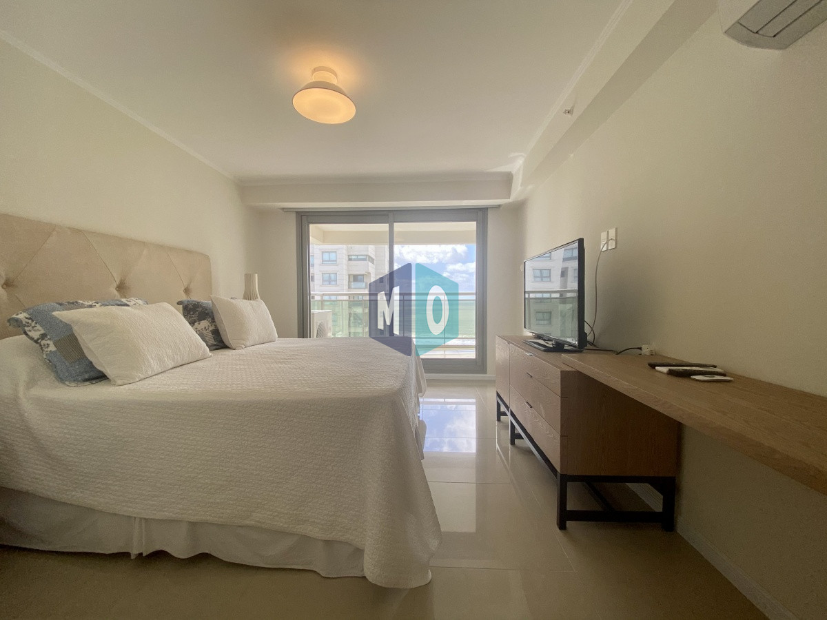 Apartamento ID.614 - Vende apartamento de 3dormitorios en Brava- Punta del Este