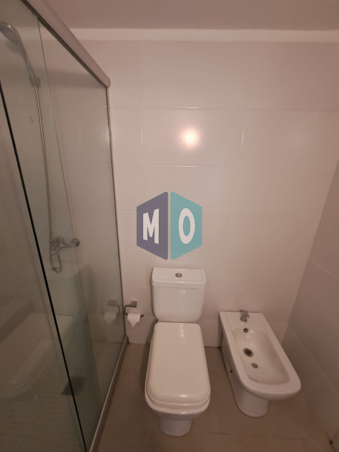 Apartamento ID.1159 - Apartamento en venta de 2 dormitorios en suite en Torre Moon,  Punta del Este