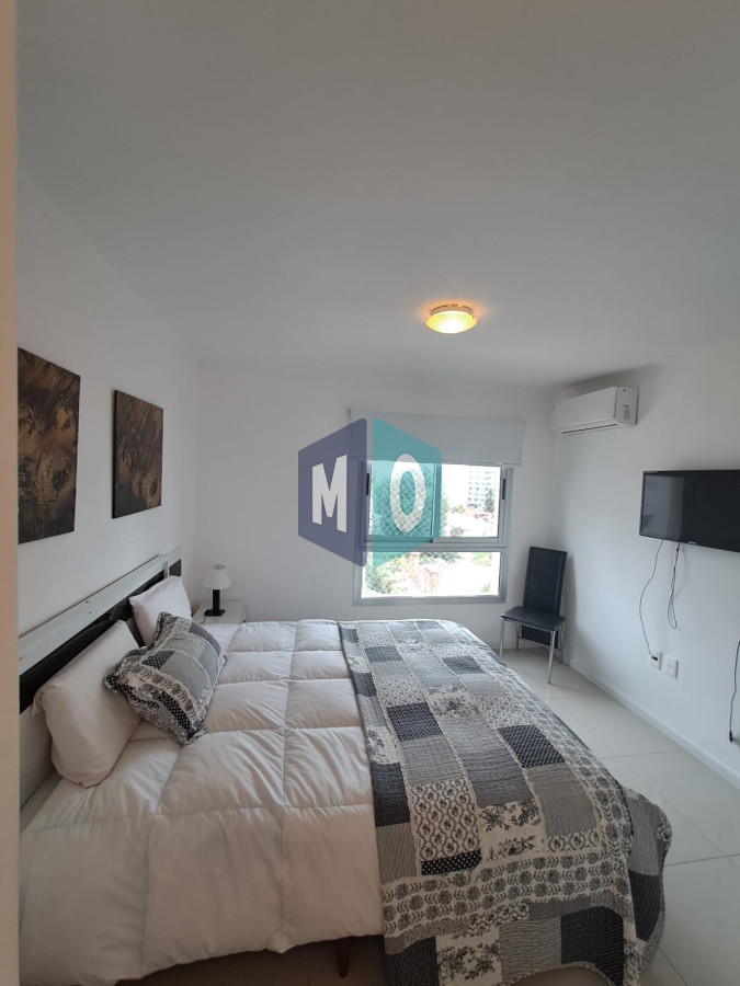 Apartamento ID.1159 - Apartamento en venta de 2 dormitorios en suite en Torre Moon,  Punta del Este