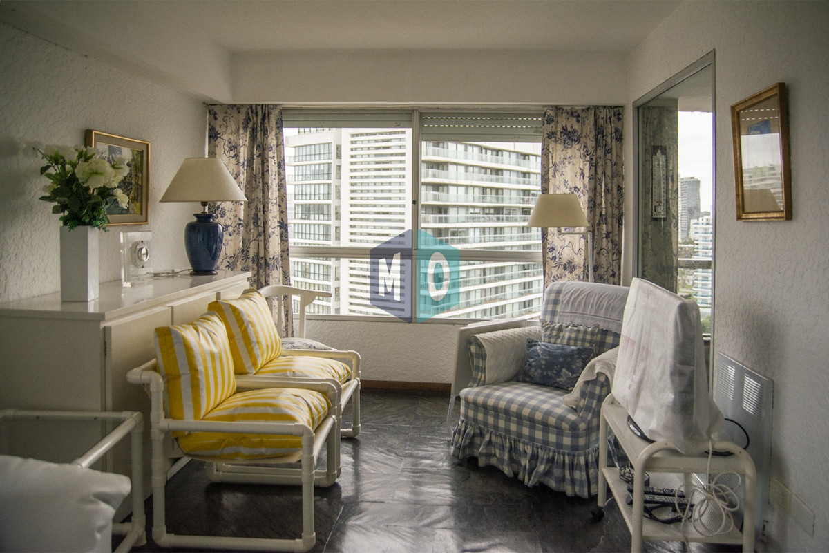 Apartamento ID.948 - Apartamento en Venta de 3 dormitorios en parada 2 de playa brava, cerca de servicios en Punta del Este 