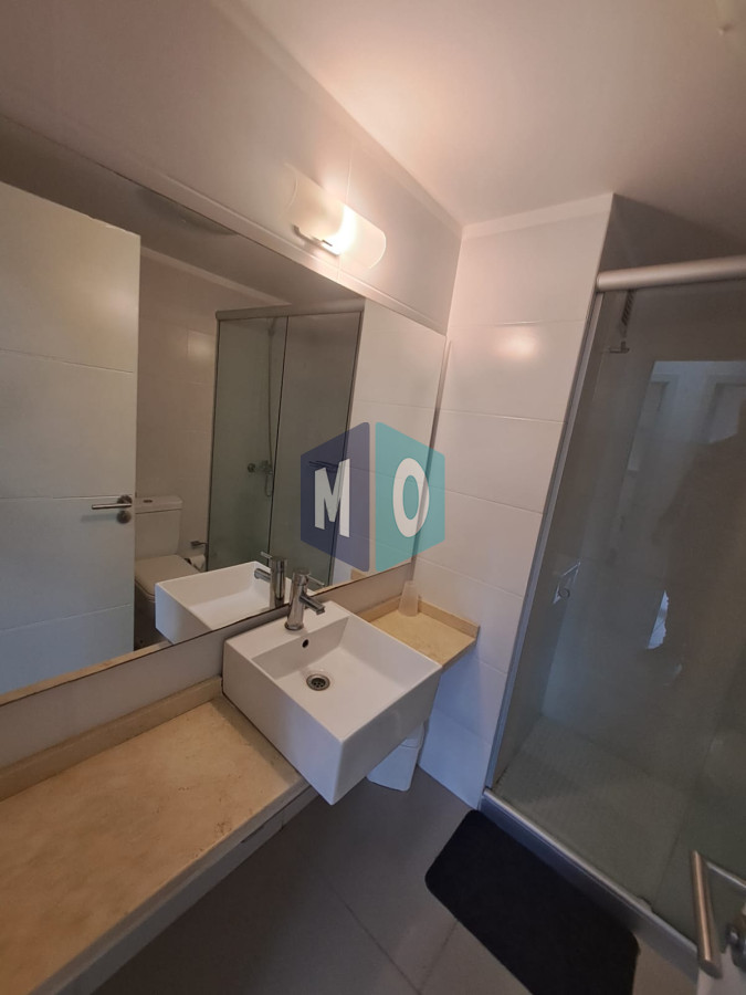 Apartamento ID.1159 - Apartamento en venta de 2 dormitorios en suite en Torre Moon,  Punta del Este