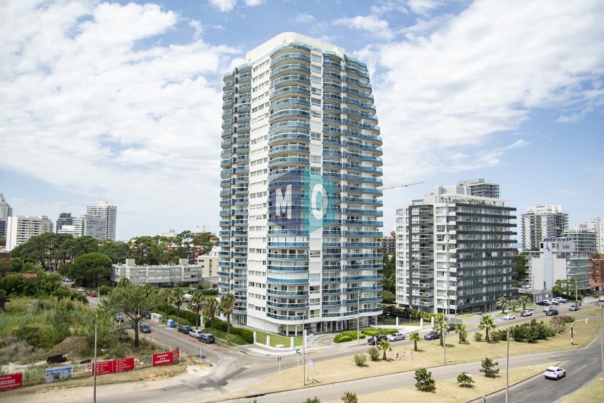 Apartamento ID.1103 - Apartamenro de 3 dormitorios a la venta en Punta del Este