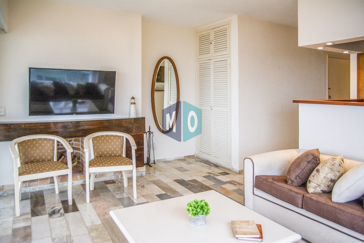 Apartamento ID.372 - Departamento de 3 dormitorio con parrillero en venta , ultimo piso frente al mar, Punta del Este
