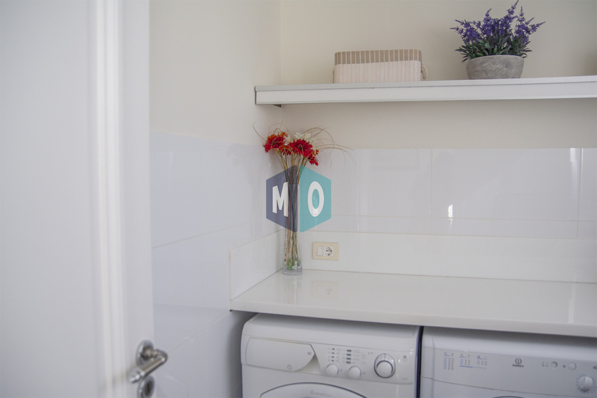 Apartamento ID.619 - Vende apartamento de 3 dormitorios en Torre Imperiale I, Frente al mar, Punta del Este 