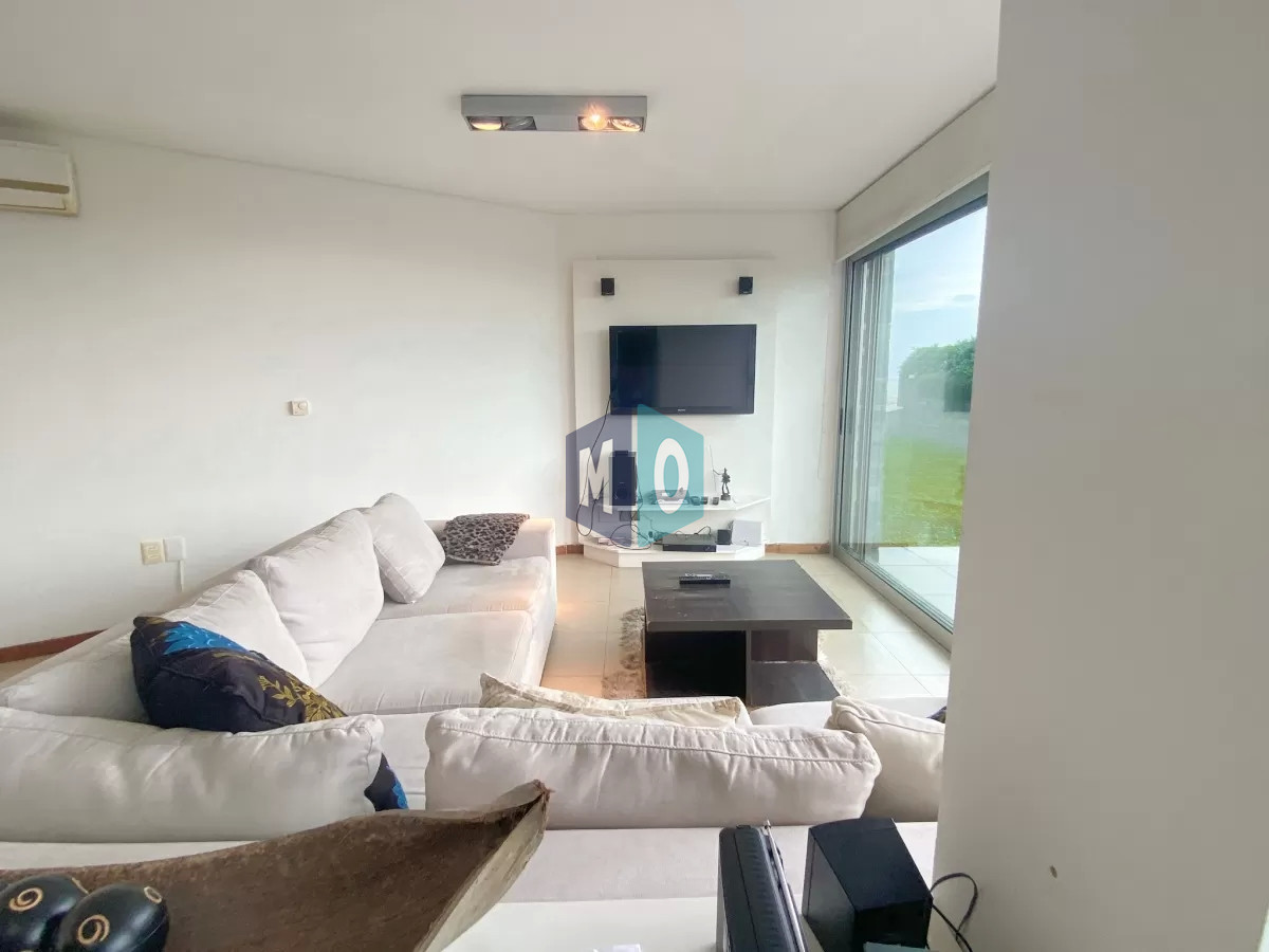 Apartamento ID.888 - Impecable departamento, comodo e iluminado.