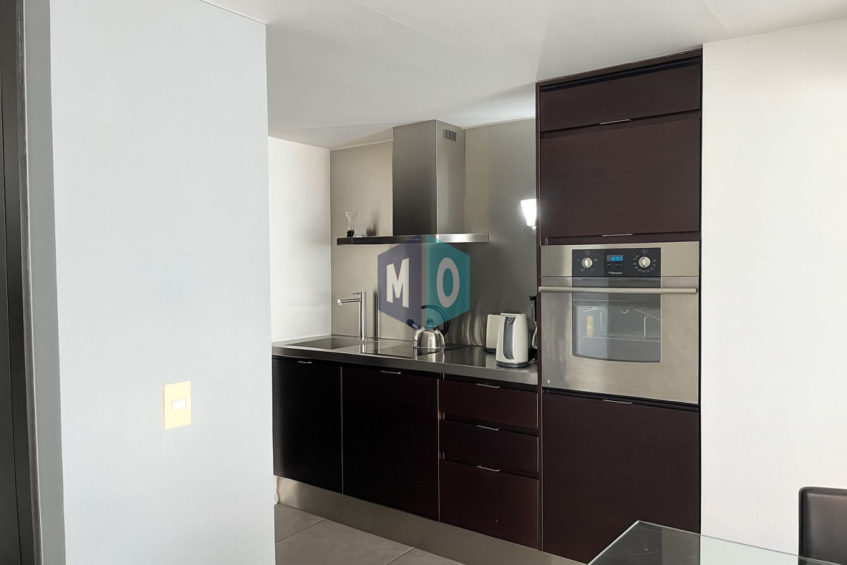 Apartamento ID.1083 - Apartamento en venta de 1 dormitorios a pasos del shopping en Punta del Este.