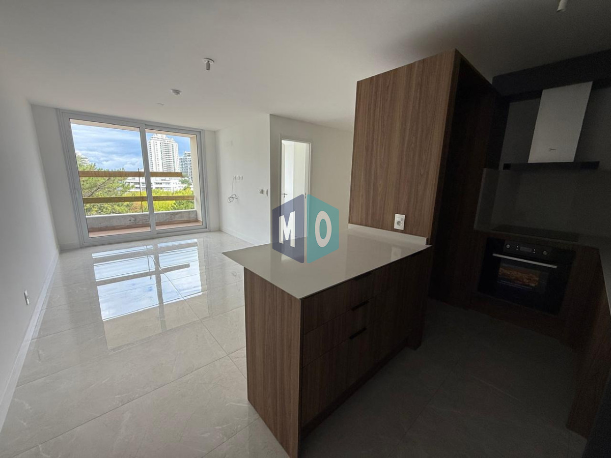 Apartamento ID.1174 - Vende apartamento de 1 dormitorio y medio en Punta del Este 