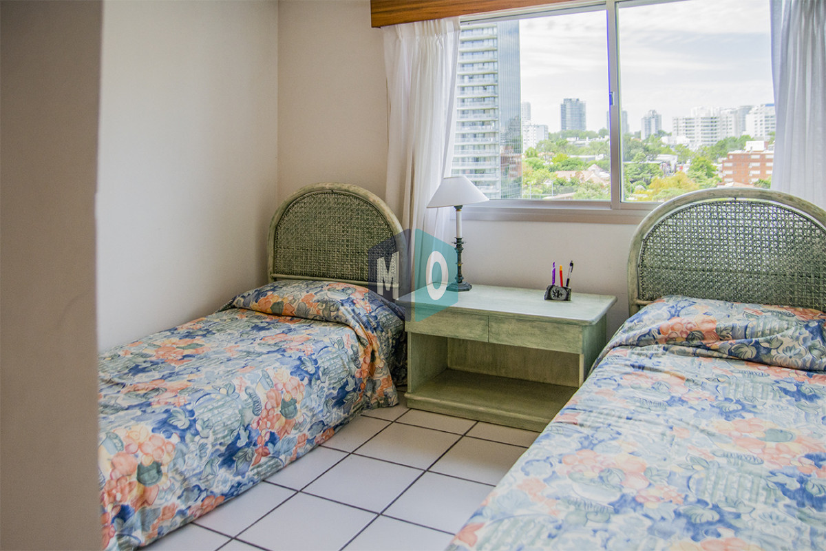 Apartamento ID.1103 - Apartamenro de 3 dormitorios a la venta en Punta del Este