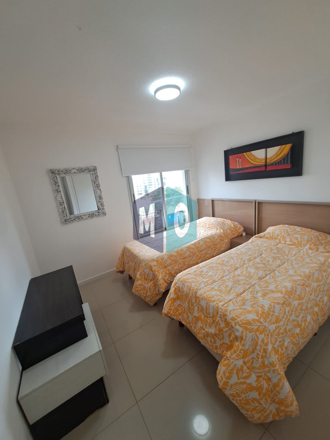 Apartamento ID.1159 - Apartamento en venta de 2 dormitorios en suite en Torre Moon,  Punta del Este