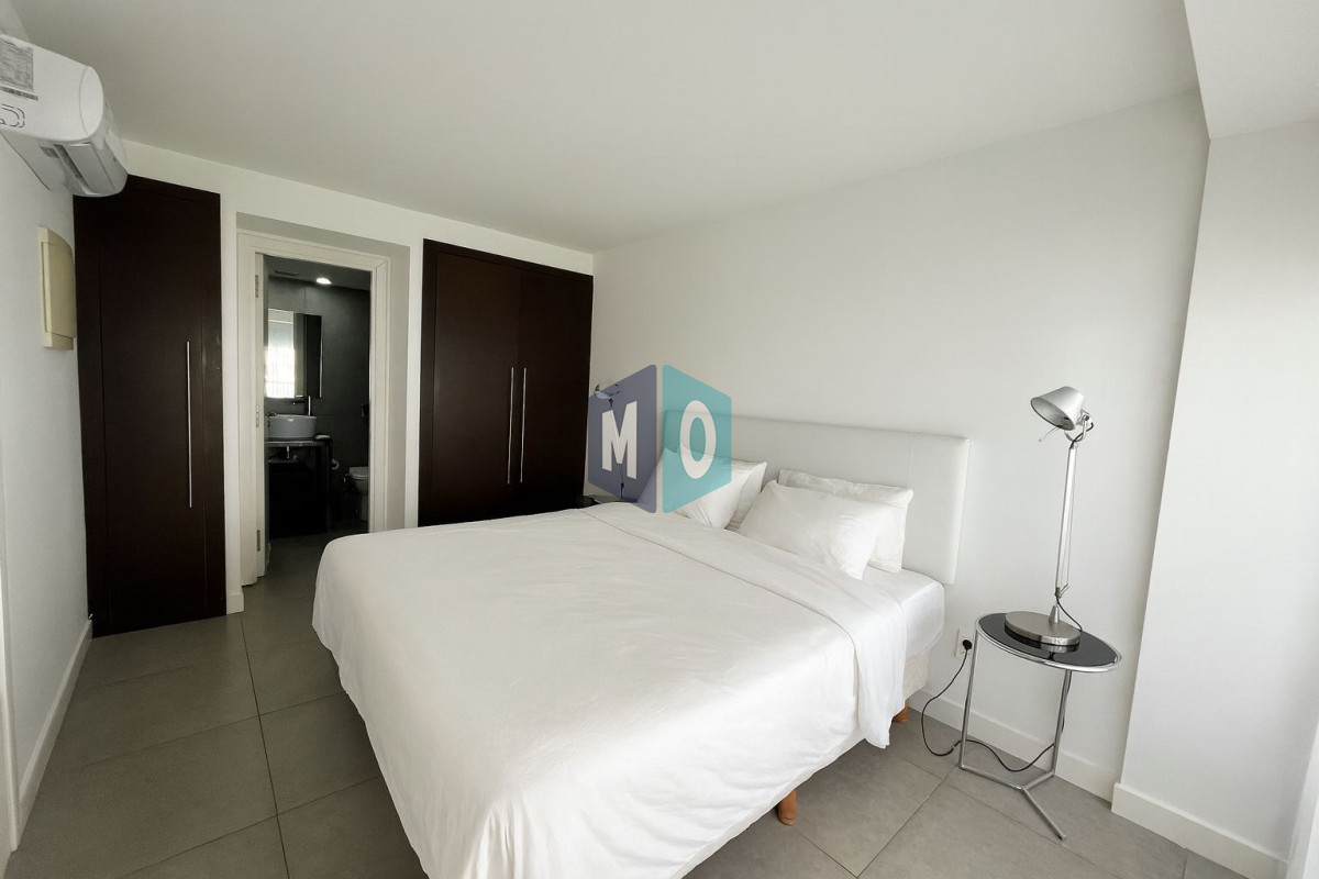 Apartamento ID.1083 - Apartamento en venta de 1 dormitorios a pasos del shopping en Punta del Este.