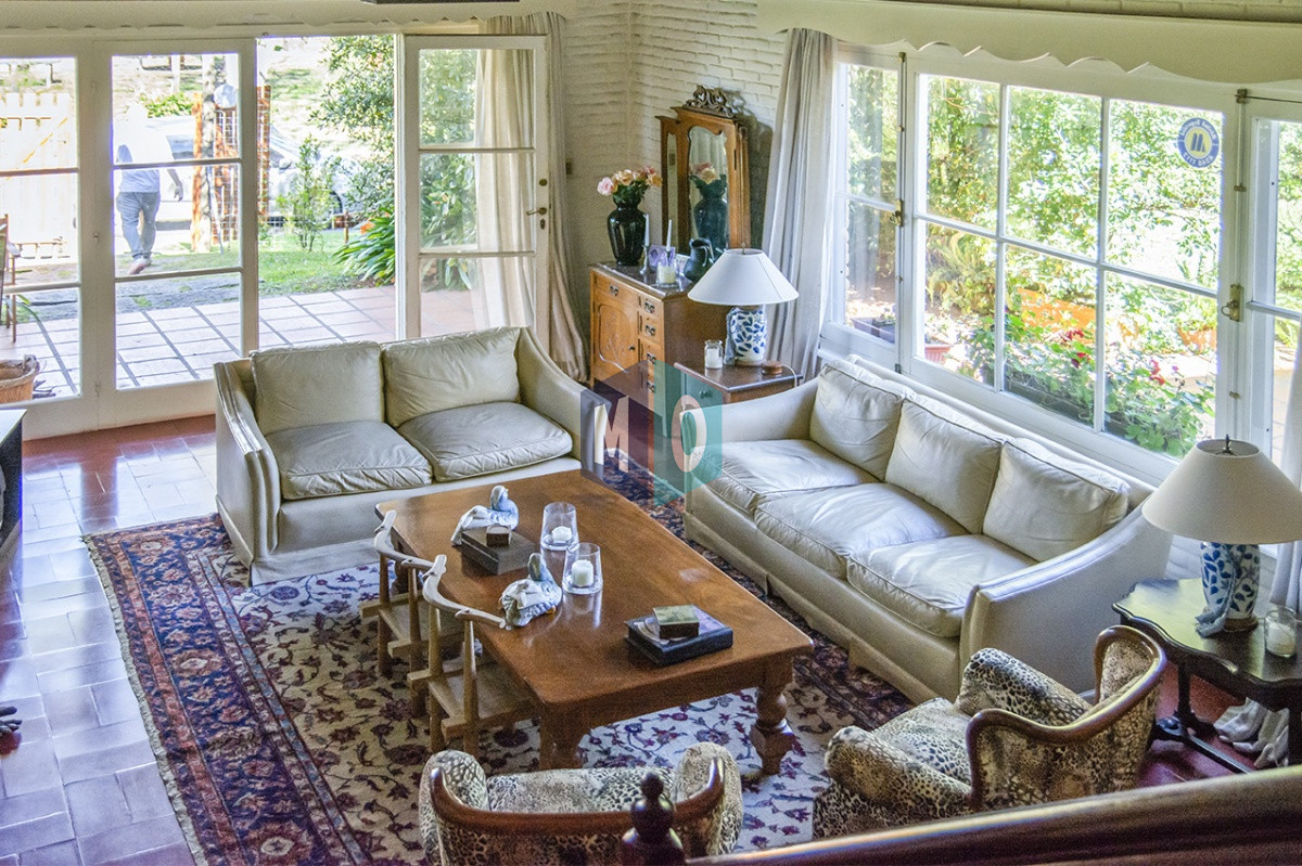 Casa ID.822 - VENDE CASA DE 3 DORMITORIOS EN PLAYA MANSA, CON AMPLIO TERRENO EN PUNTA DEL ESTE