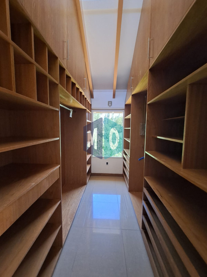 Casa ID.933 - Espaciosa Casa en Barrio Privado de 6 dorm y piscina en Punta del Este