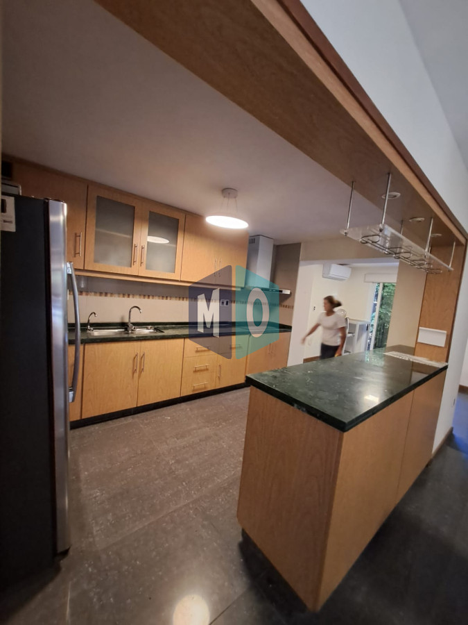 Casa ID.933 - Espaciosa Casa en Barrio Privado de 6 dorm y piscina en Punta del Este