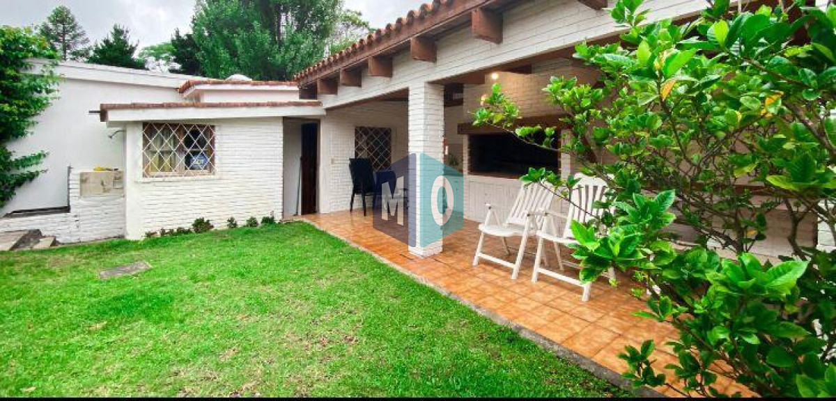 Casa ID.823 - En venta casa de 4 dormitorios exelente ubicacion.