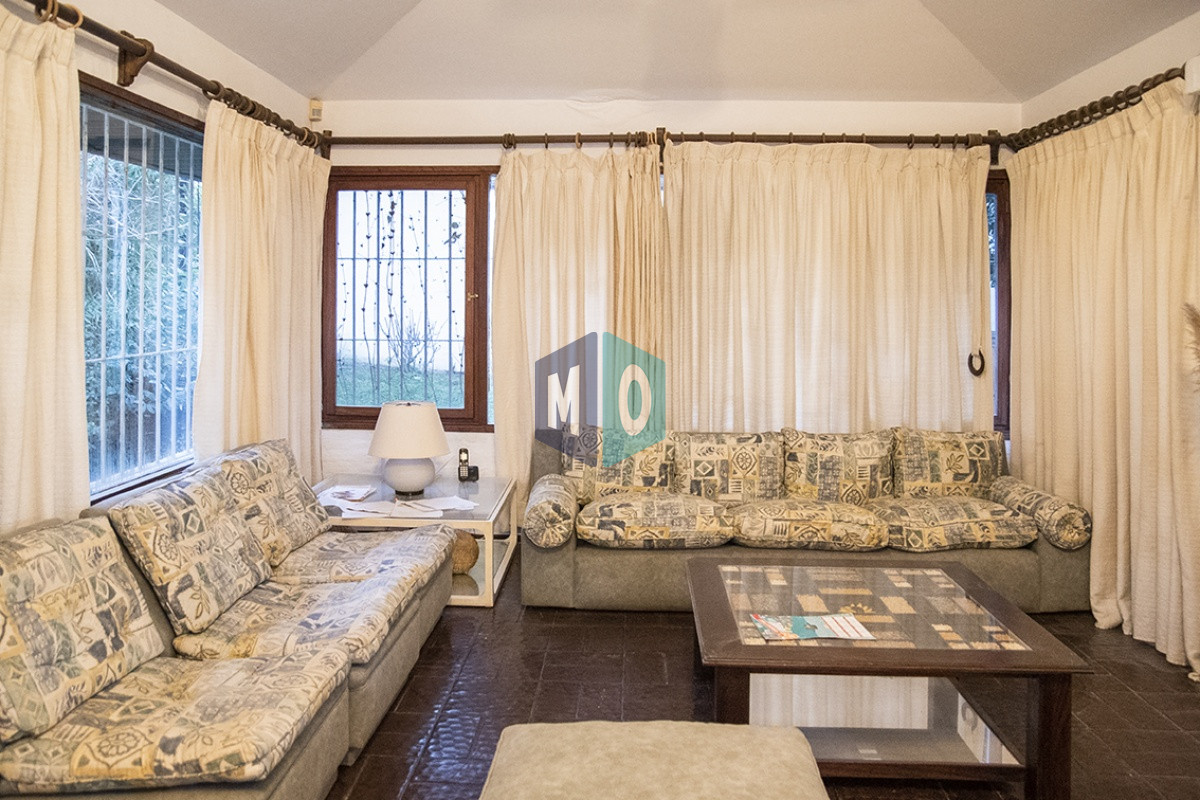Casa ID.1164 - Casa en San rafael, 3 dormitorios y dependencia de servicio