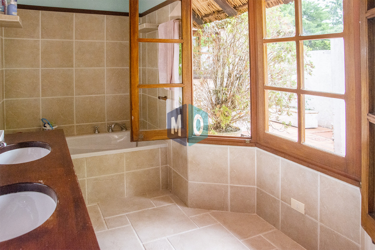 Casa ID.1167 - En venta casa de 1 dormitorio con dependencia en Cantegril
