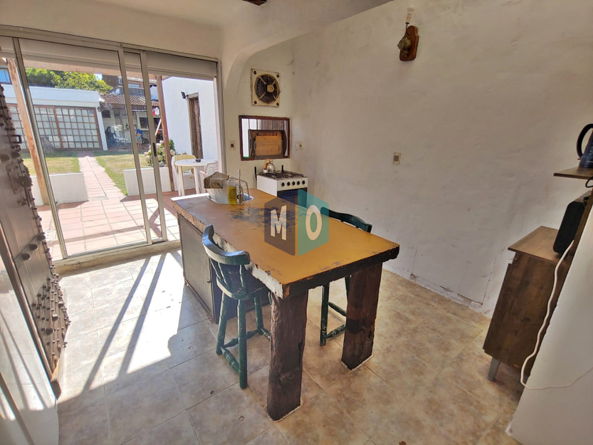 Casa ID.1165 - En venta casa de 4 dormitorios con piscina y parrillero en Las Delicias, Maldonado