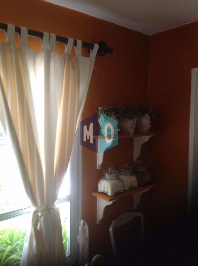 Casa ID.1166 - Chalet de 4 dormitorios, piscina y parrillero en venta, Zona tranquila. Punta del Este.