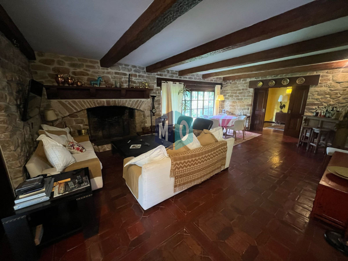 Casa ID.947 - Hermosa mansión en Golf de 6 dormitorios , Punta del Este