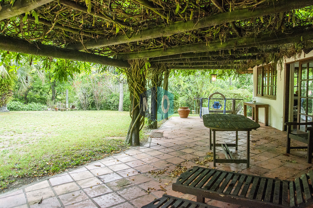 Casa ID.1167 - En venta casa de 1 dormitorio con dependencia en Cantegril