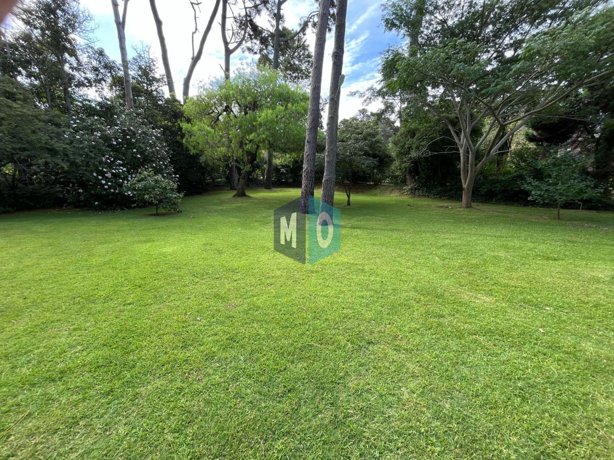 Casa ID.947 - Hermosa mansión en Golf de 6 dormitorios , Punta del Este