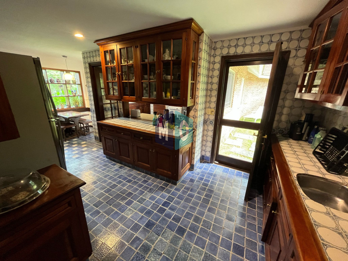 Casa ID.947 - Hermosa mansión en Golf de 6 dormitorios , Punta del Este