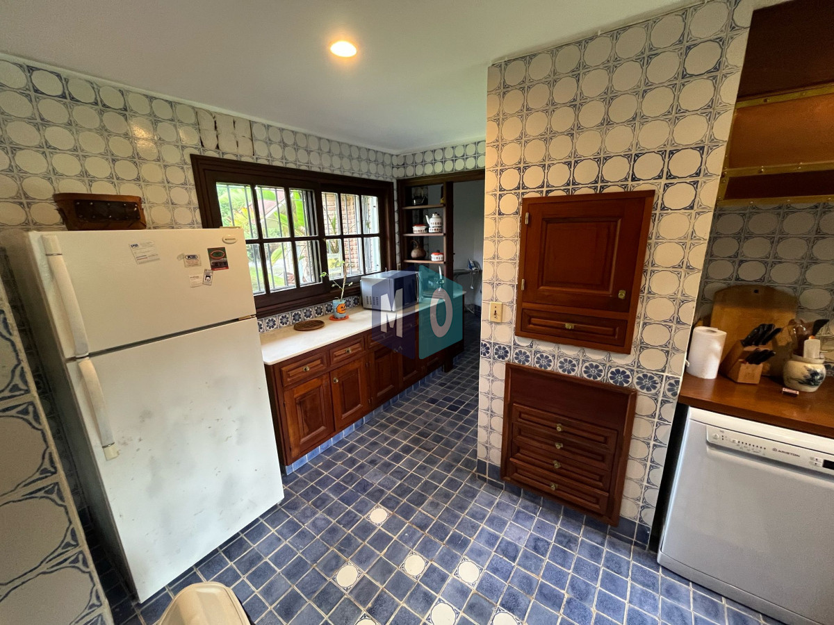 Casa ID.947 - Hermosa mansión en Golf de 6 dormitorios , Punta del Este