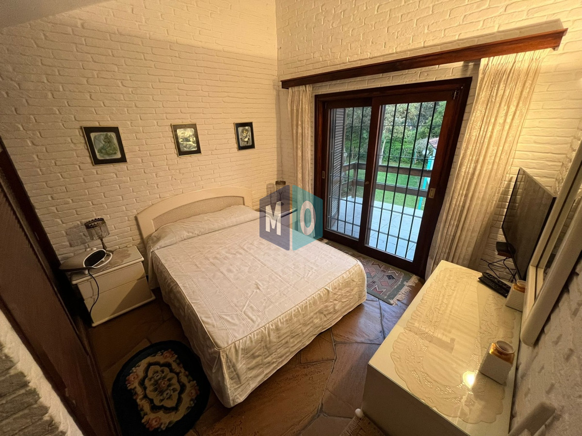 Casa ID.862 - Vende casa de 3 dormitorios en Pinares, Punta del Este 