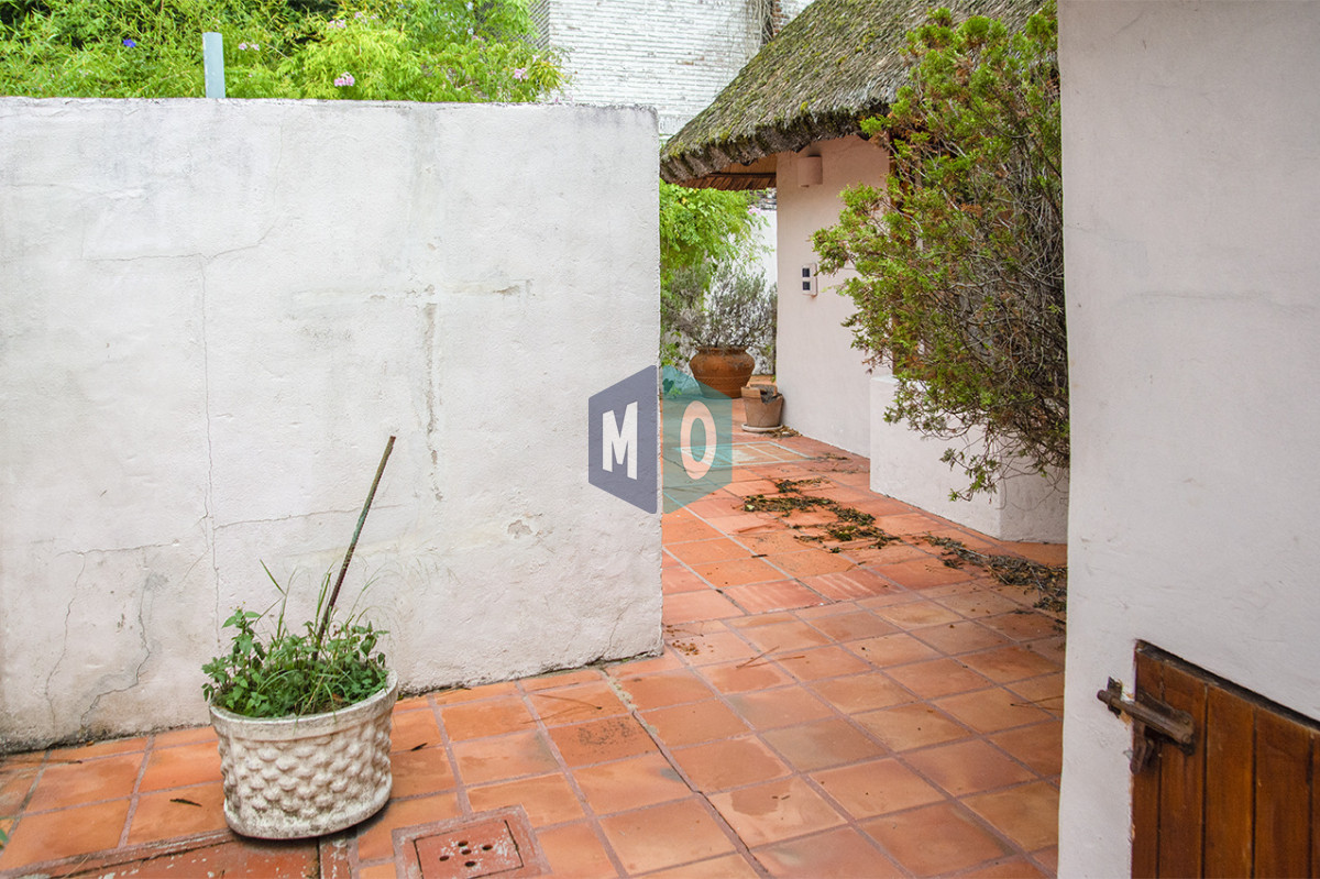 Casa ID.1167 - En venta casa de 1 dormitorio con dependencia en Cantegril