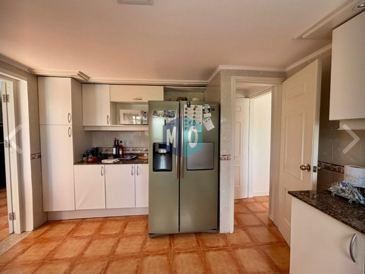 Casa ID.1162 - Vende casa de 4 dormitorios en Golf, Punta del Este con piscina
