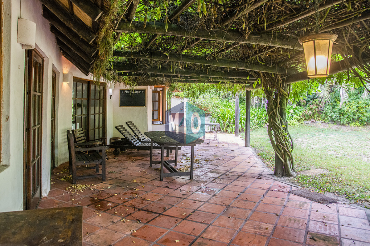 Casa ID.1167 - En venta casa de 1 dormitorio con dependencia en Cantegril
