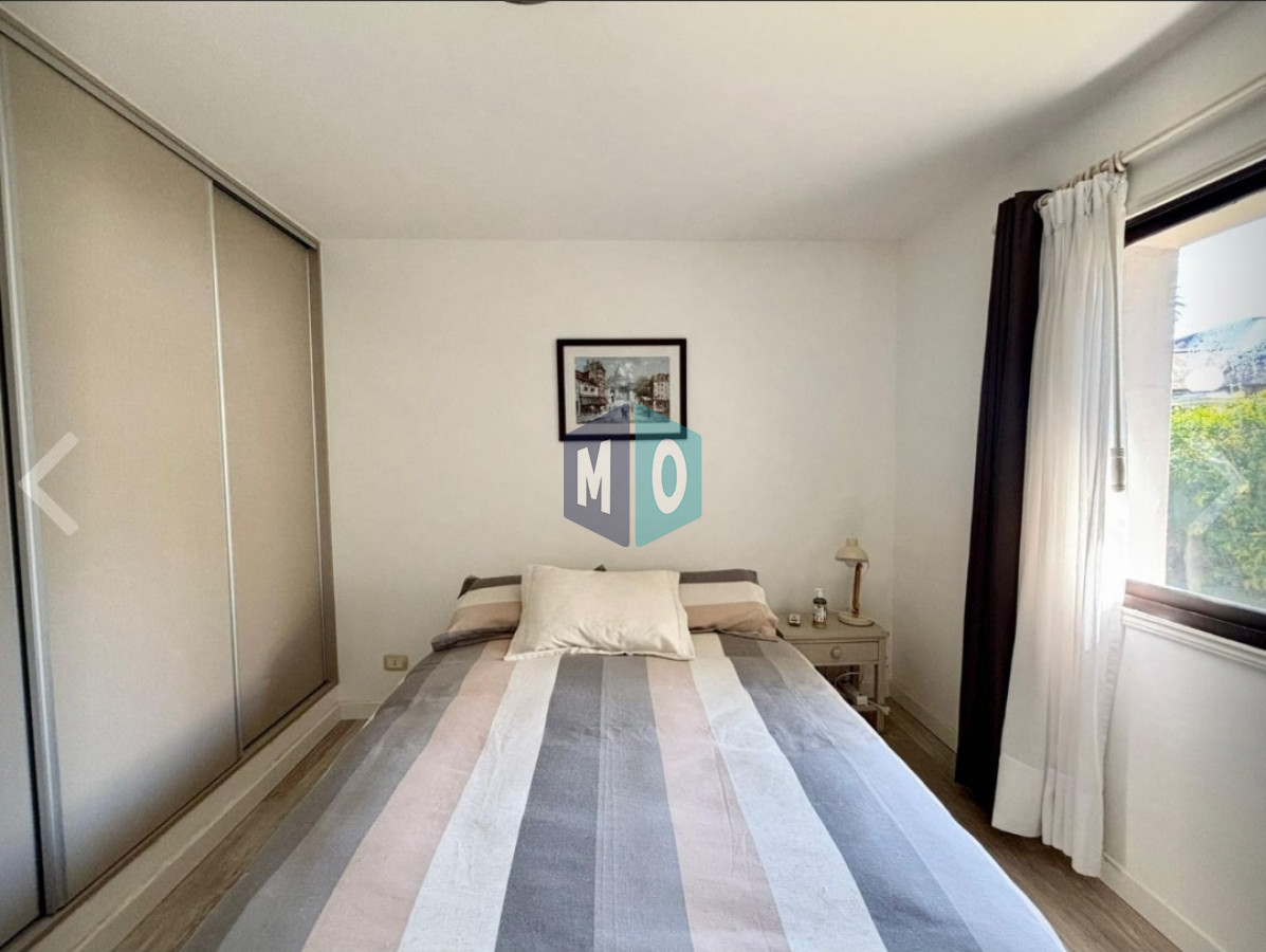 Casa ID.1162 - Vende casa de 4 dormitorios en Golf, Punta del Este con piscina