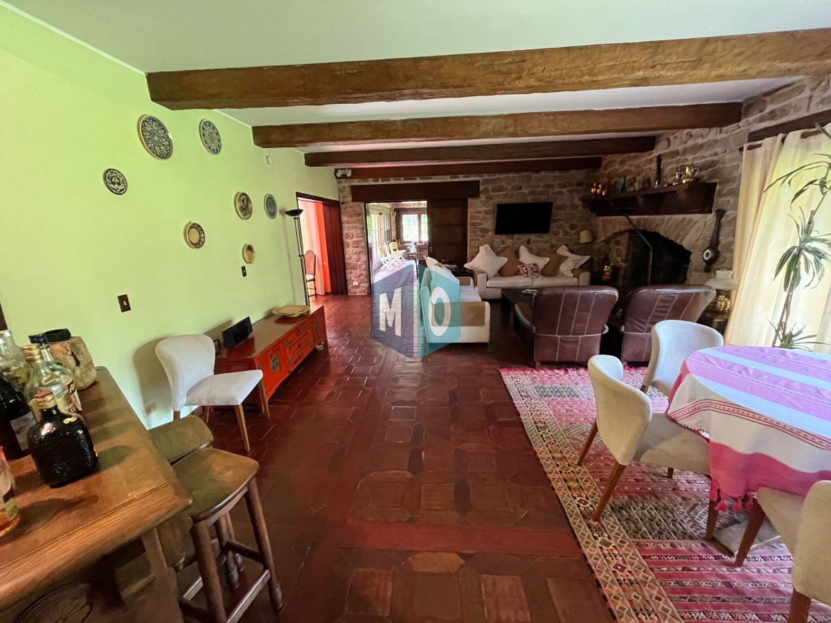Casa ID.947 - Hermosa mansión en Golf de 6 dormitorios , Punta del Este