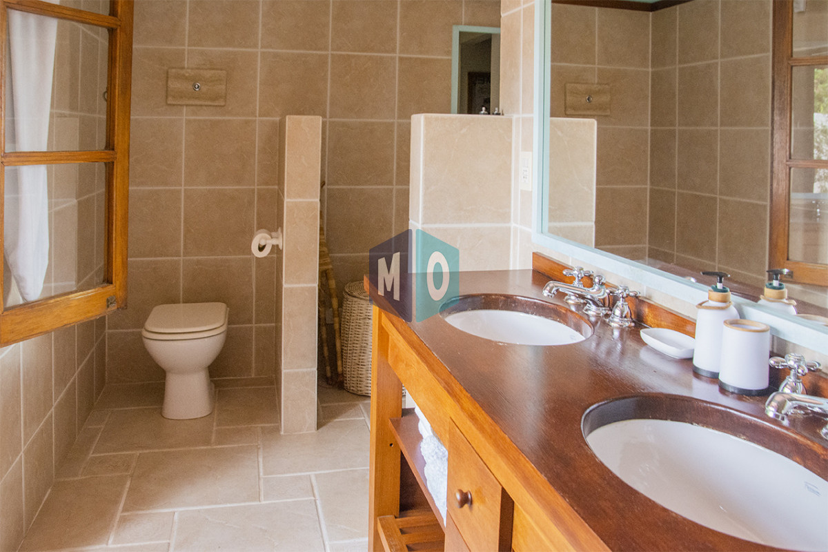 Casa ID.1167 - En venta casa de 1 dormitorio con dependencia en Cantegril