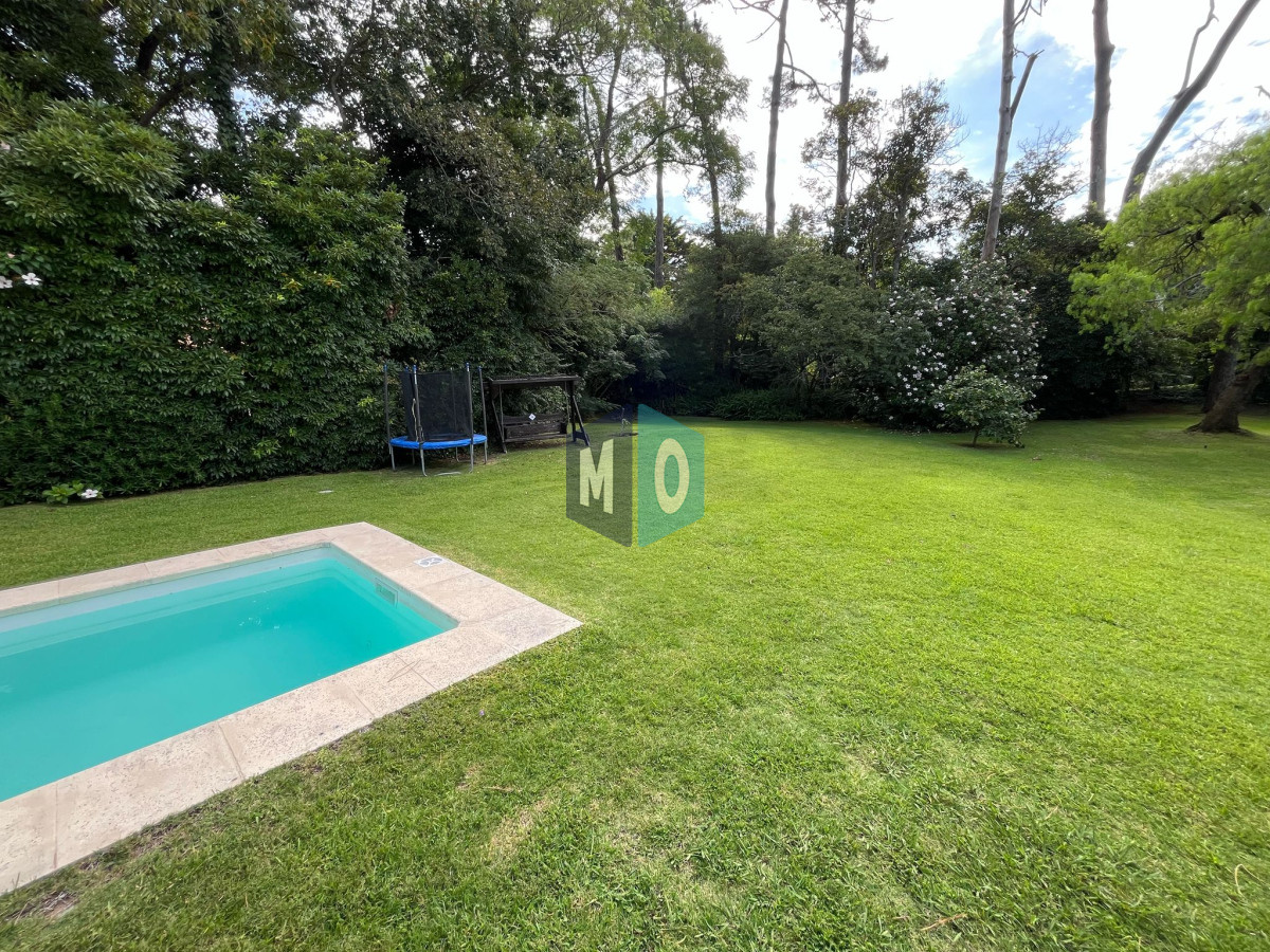 Casa ID.947 - Hermosa mansión en Golf de 6 dormitorios , Punta del Este