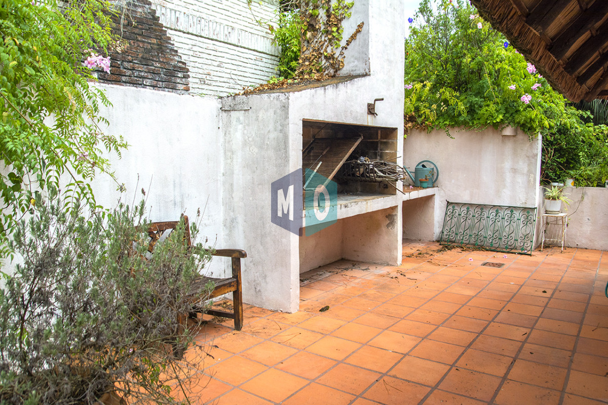 Casa ID.1167 - En venta casa de 1 dormitorio con dependencia en Cantegril