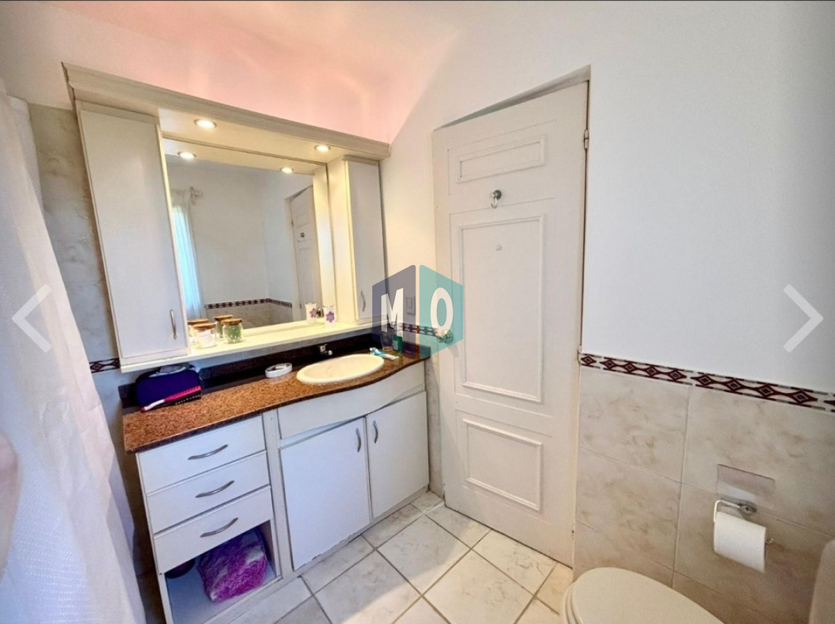 Casa ID.1162 - Vende casa de 4 dormitorios en Golf, Punta del Este con piscina