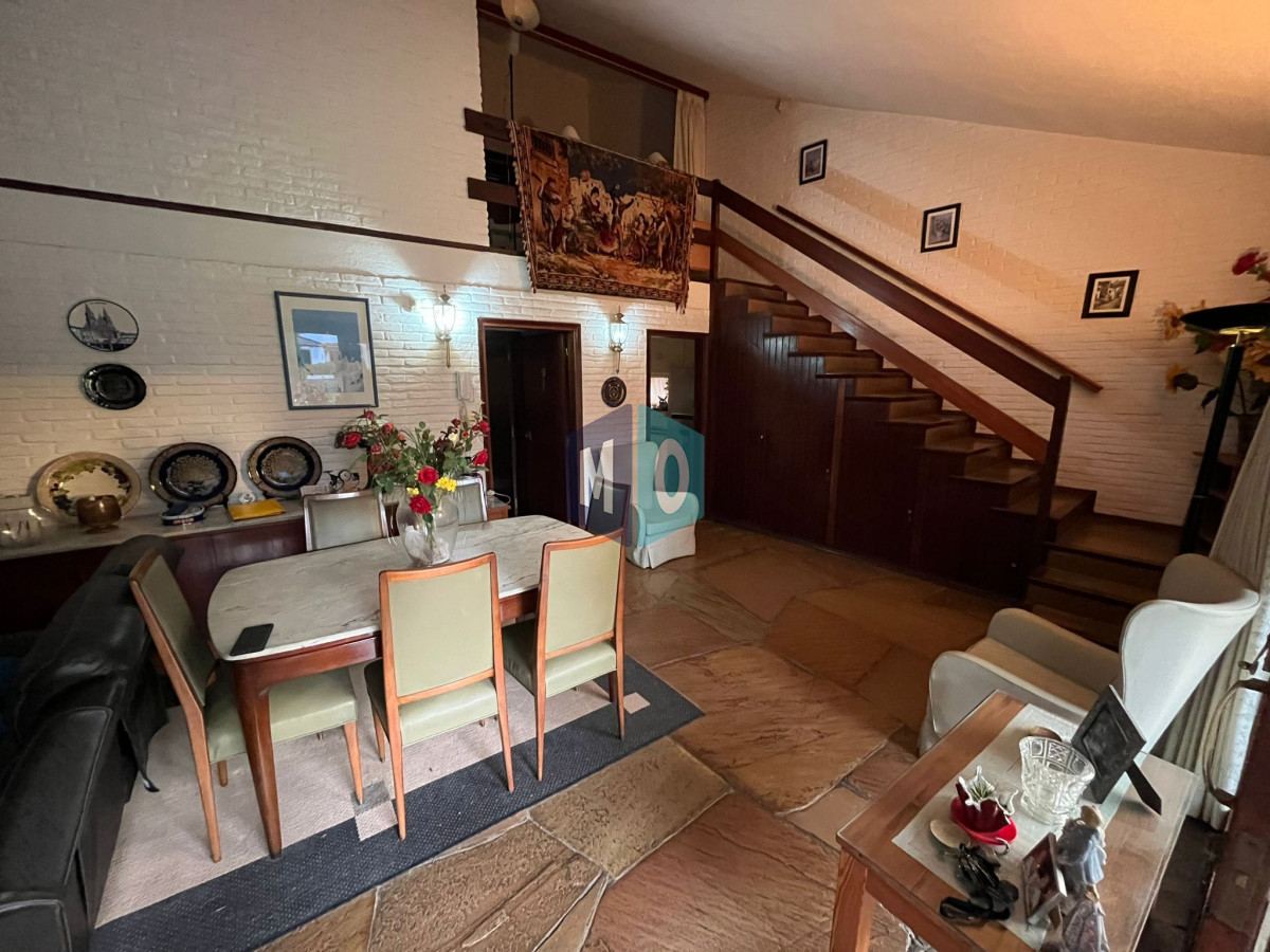 Casa ID.862 - Vende casa de 3 dormitorios en Pinares, Punta del Este 
