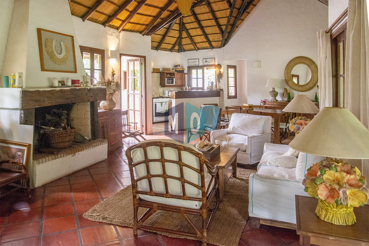 Casa ID.1167 - En venta casa de 1 dormitorio con dependencia en Cantegril