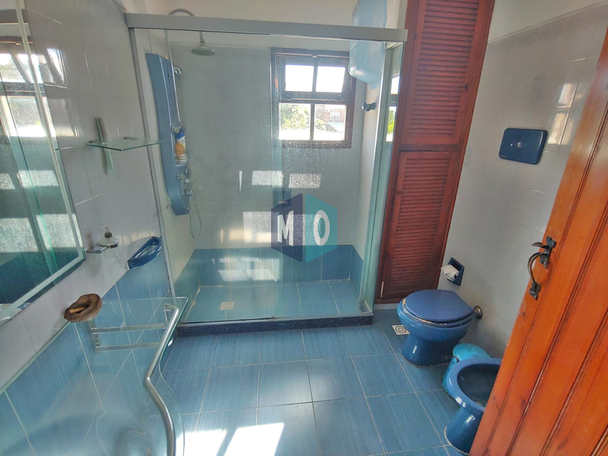 Casa ID.1165 - En venta casa de 4 dormitorios con piscina y parrillero en Las Delicias, Maldonado