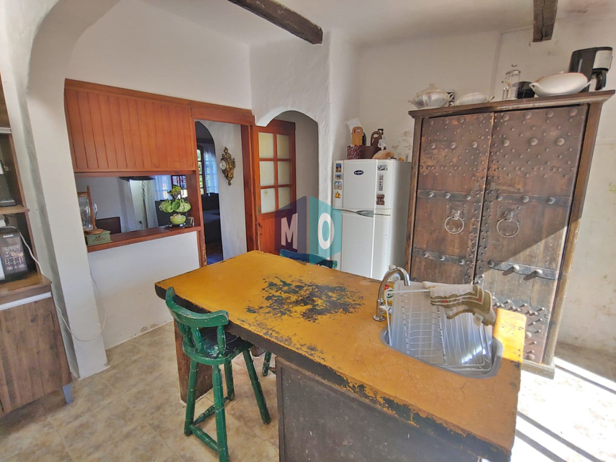 Casa ID.1165 - En venta casa de 4 dormitorios con piscina y parrillero en Las Delicias, Maldonado