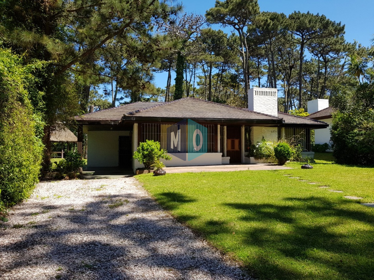 Casa ID.1164 - Casa en San rafael, 3 dormitorios y dependencia de servicio