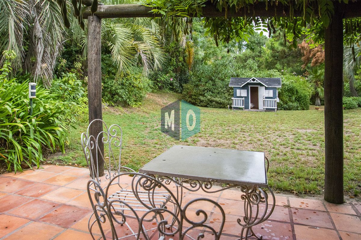 Casa ID.1167 - En venta casa de 1 dormitorio con dependencia en Cantegril