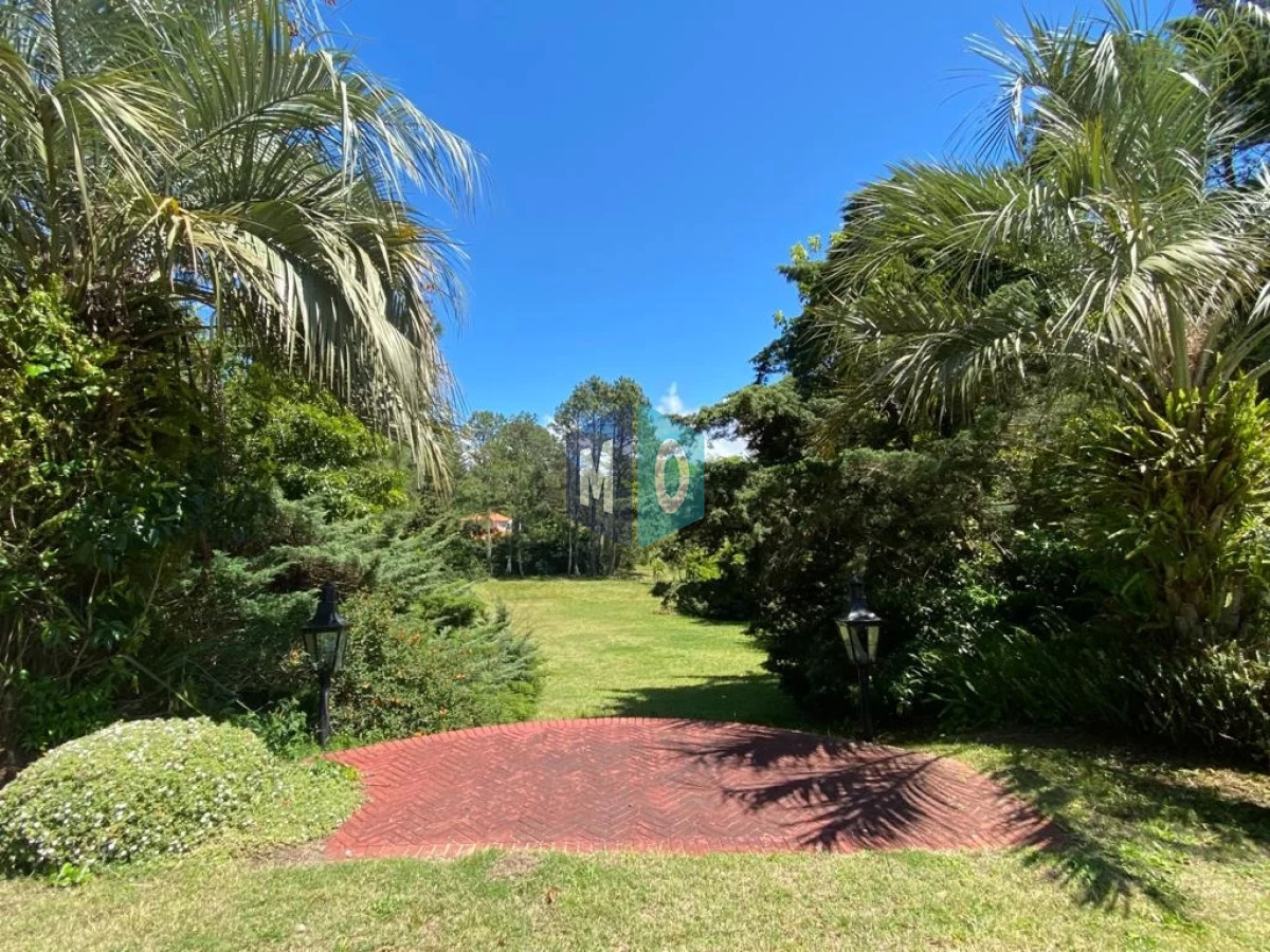 Terreno ID.459 - Espectacuar terreno en la zona más solicitada. Golf, Punta del Este 