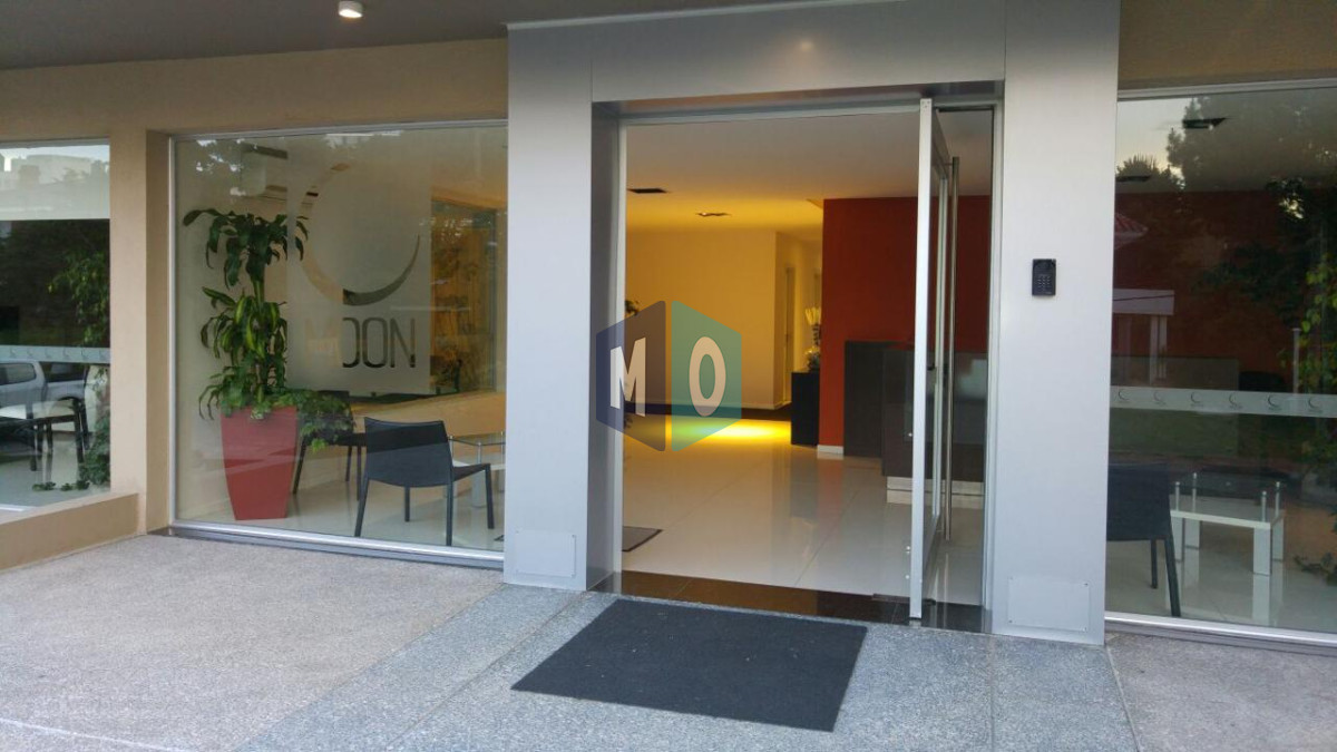 Apartamento ID.1159 - Apartamento en venta de 2 dormitorios en suite en Torre Moon,  Punta del Este