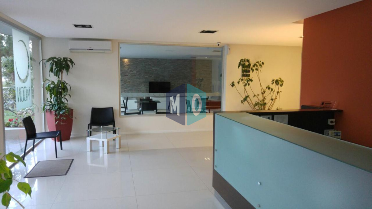 Apartamento ID.1159 - Apartamento en venta de 2 dormitorios en suite en Torre Moon,  Punta del Este